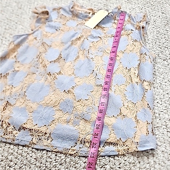 ❎💲SOLD 💲❎ NWT Nude & Periwinkle lined Floral Lace Sleeveless Blouse sz L - Picture 14 of 16